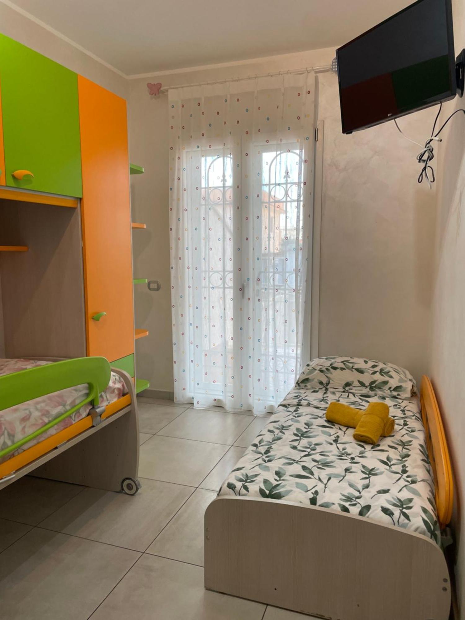 Home With Parking Near The Airport And Beach Fiumicino Ngoại thất bức ảnh