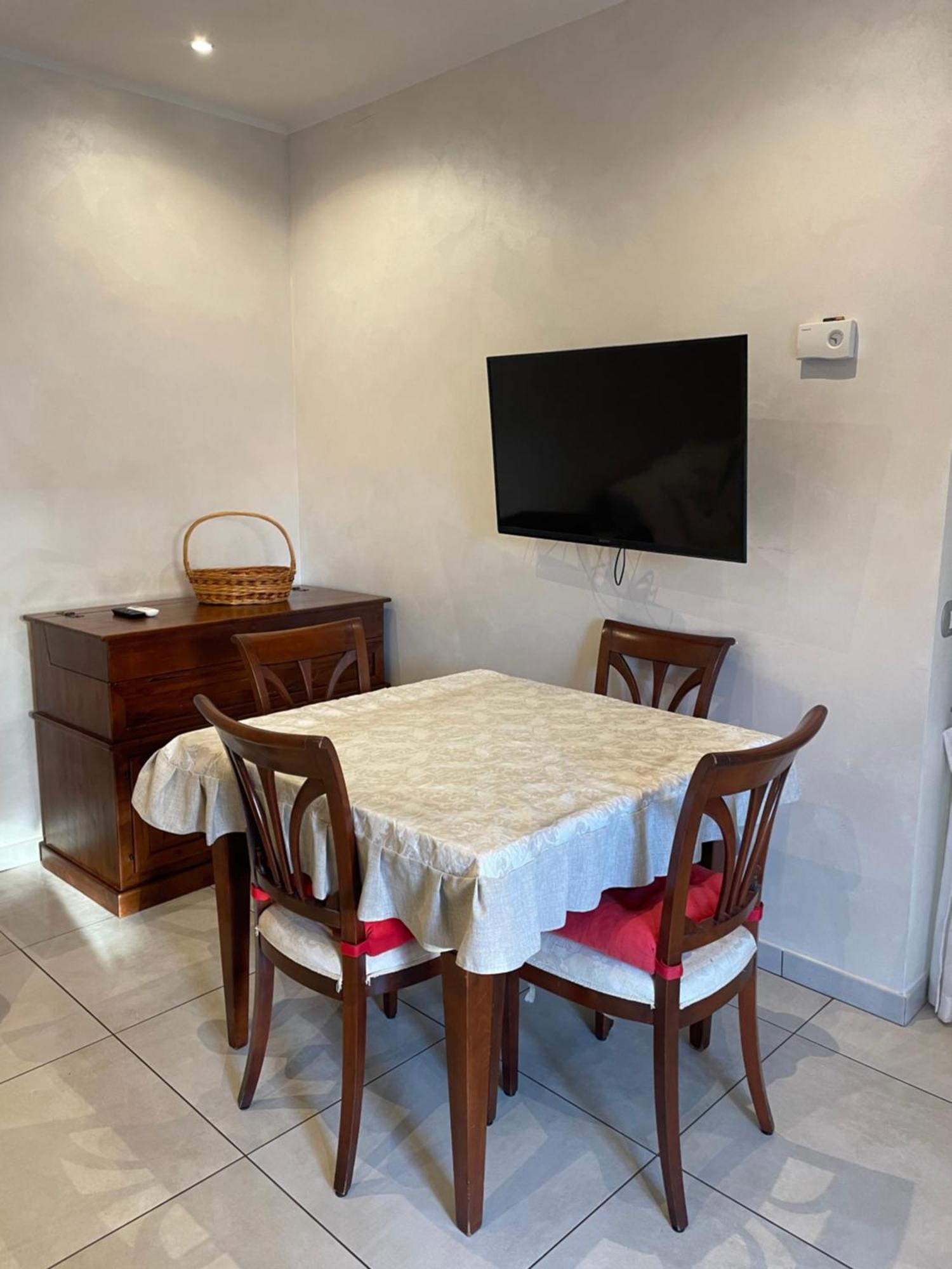 Home With Parking Near The Airport And Beach Fiumicino Ngoại thất bức ảnh