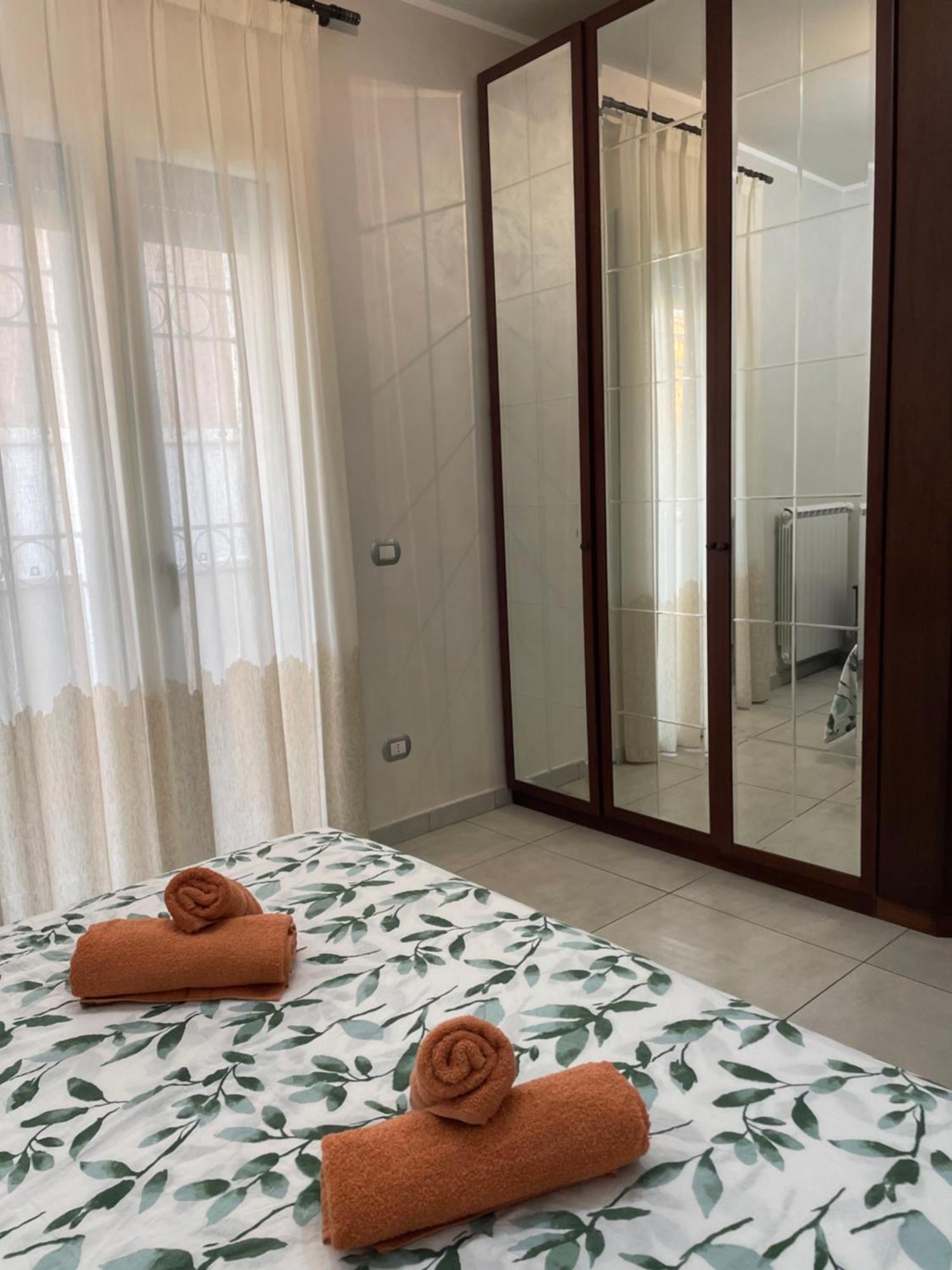 Home With Parking Near The Airport And Beach Fiumicino Ngoại thất bức ảnh