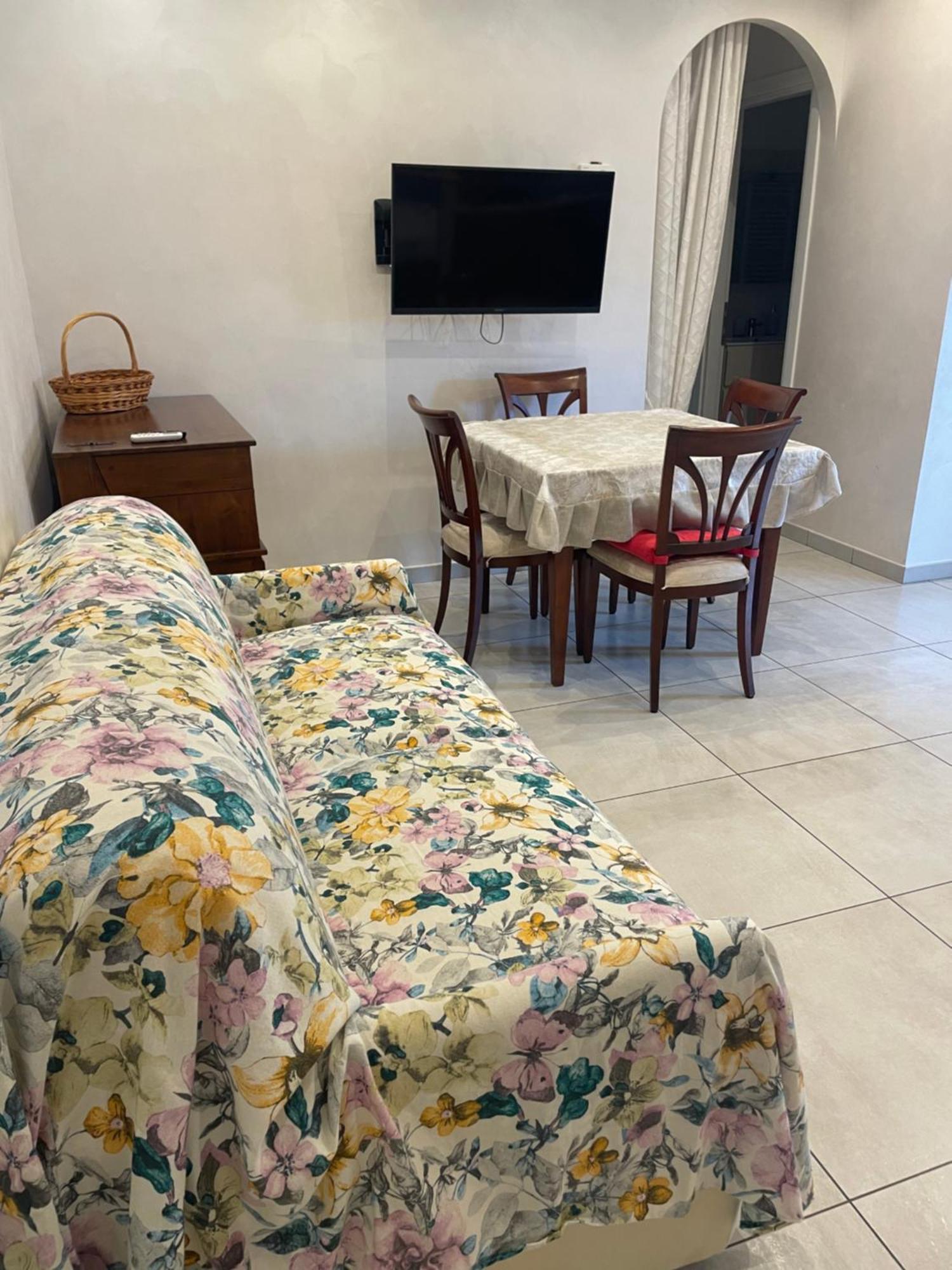 Home With Parking Near The Airport And Beach Fiumicino Ngoại thất bức ảnh